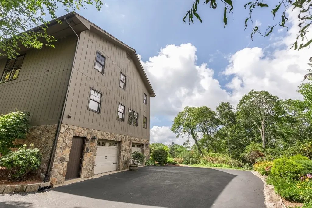 984 King Gap Road Highlands NC 28741