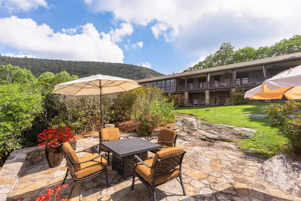 984 King Gap Road Highlands NC 28741