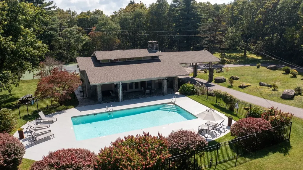 984 King Gap Road Highlands NC 28741