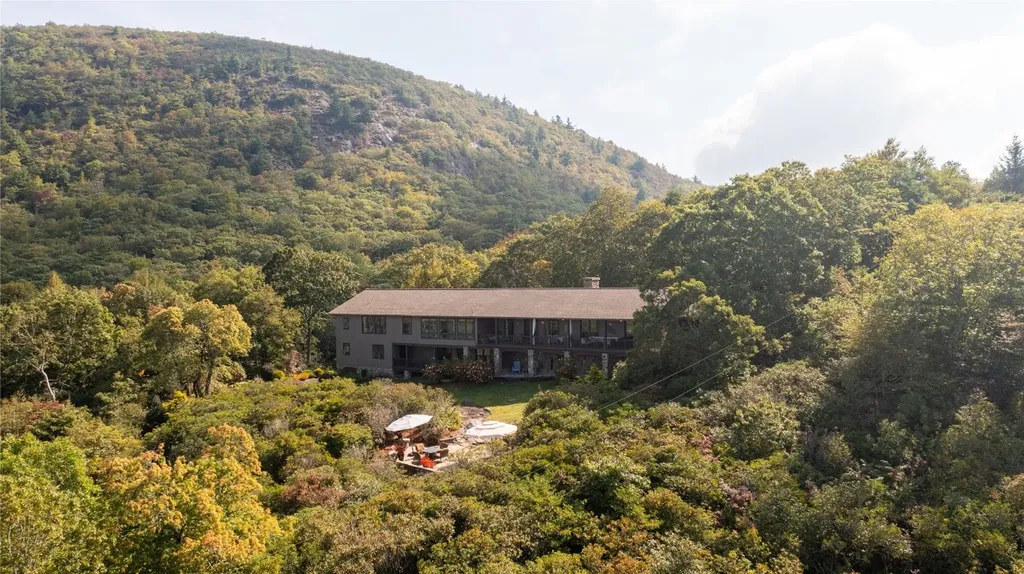 984 King Gap Road Highlands NC 28741