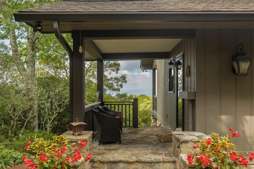 984 King Gap Road Highlands NC 28741