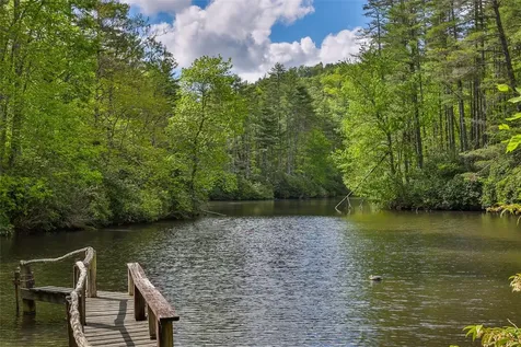 7 Crestwood Road Cashiers NC 28717