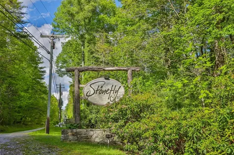 7 Crestwood Road Cashiers NC 28717