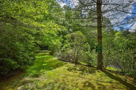 7 Crestwood Road Cashiers NC 28717