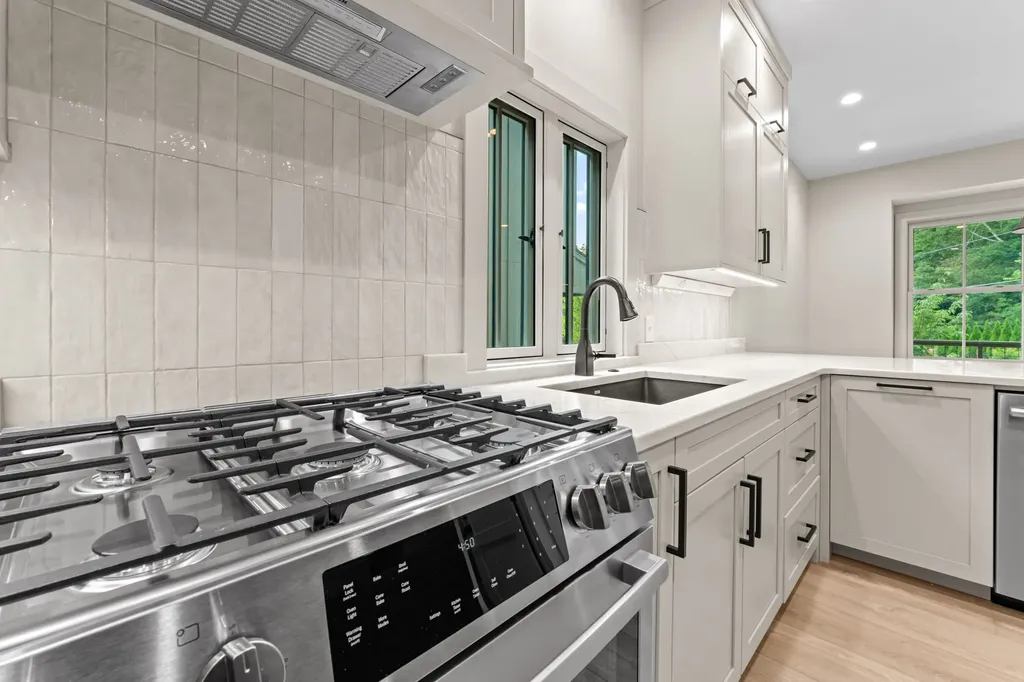 1081 Hicks Road Highlands NC 28741