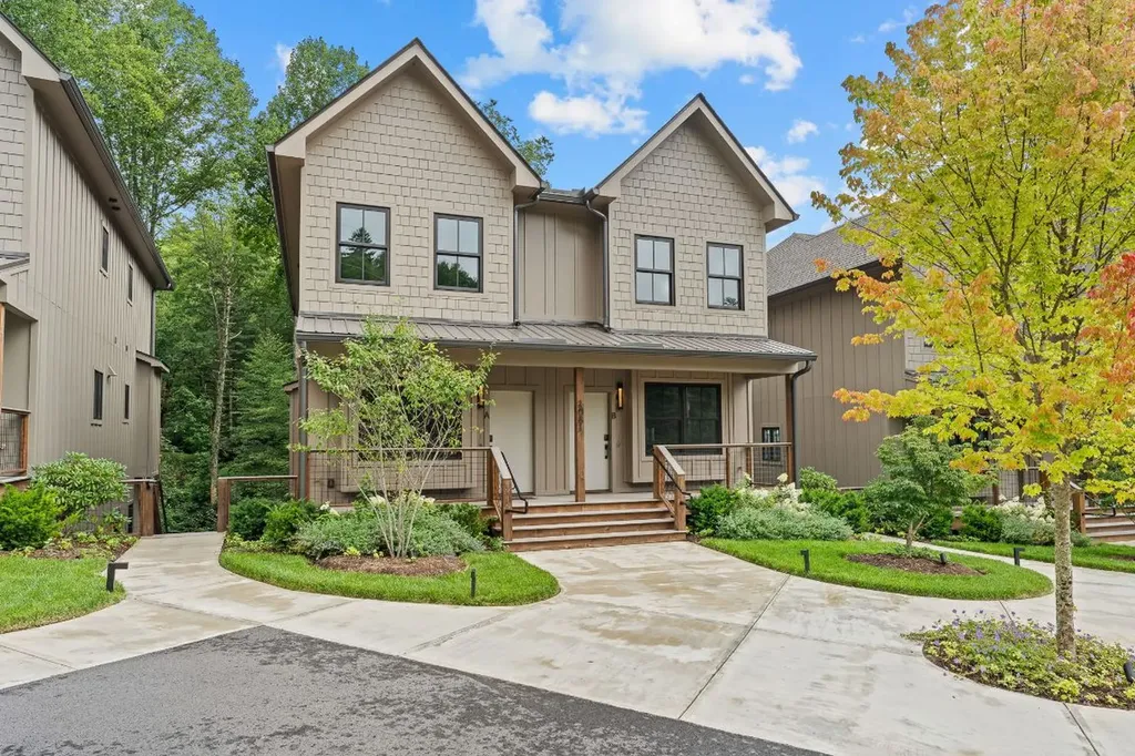 1081 Hicks Road Highlands NC 28741