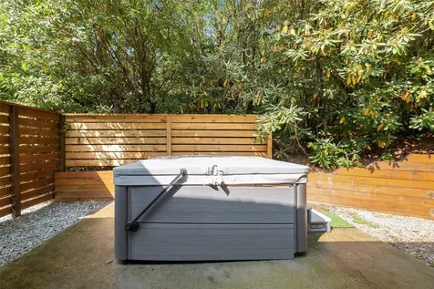 40-84 Spotted Bear Lane Highlands NC 28741