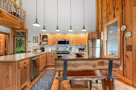 40-84 Spotted Bear Lane Highlands NC 28741