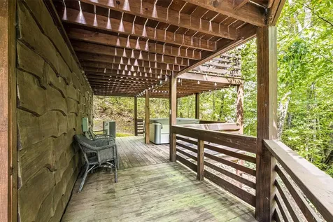 40-84 Spotted Bear Lane Highlands NC 28741