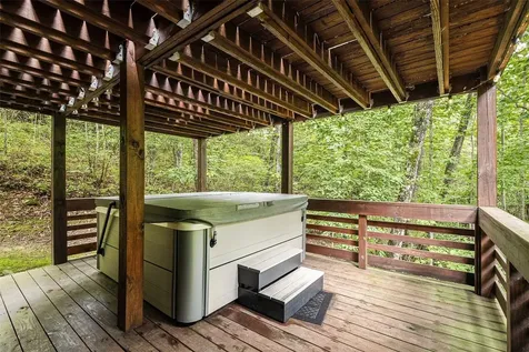 40-84 Spotted Bear Lane Highlands NC 28741