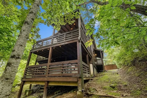 40-84 Spotted Bear Lane Highlands NC 28741