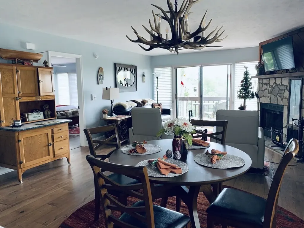 76 Upper Tanglewood Road Lake Toxaway NC 28747