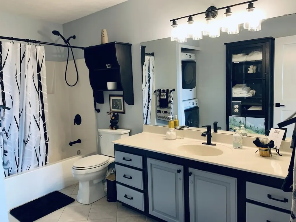 76 Upper Tanglewood Road Lake Toxaway NC 28747