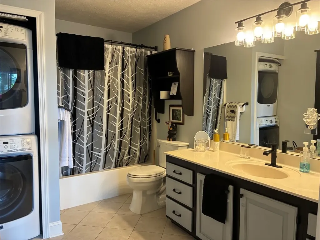 76 Upper Tanglewood Road Lake Toxaway NC 28747