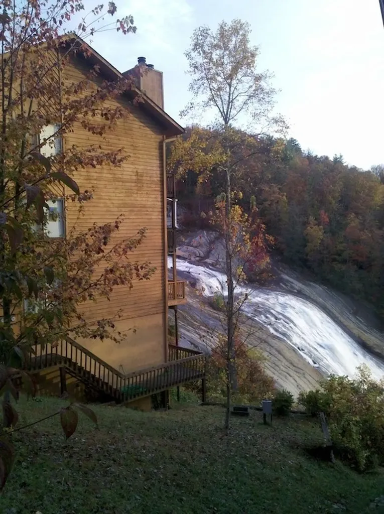 76 Upper Tanglewood Road Lake Toxaway NC 28747