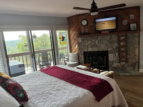 76 Upper Tanglewood Road Lake Toxaway NC 28747