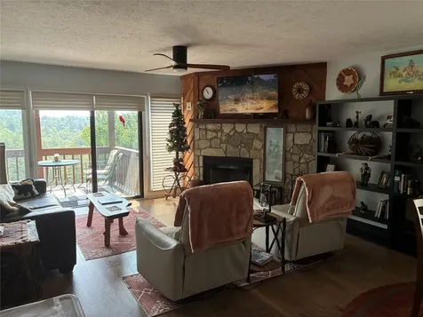 76 Upper Tanglewood Road Lake Toxaway NC 28747