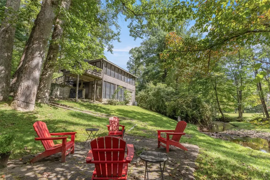 142 Edwards Creek Road Highlands NC 28741