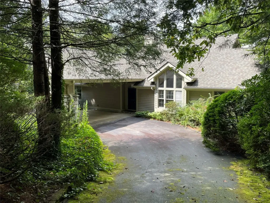 212 Club Colony Lane Lake Toxaway NC 28747