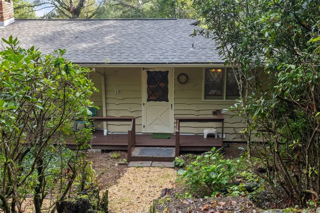 66 Forrest Lane Highlands NC 28741