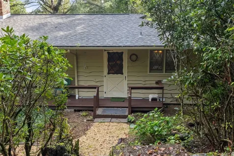 66 Forrest Lane Highlands NC 28741