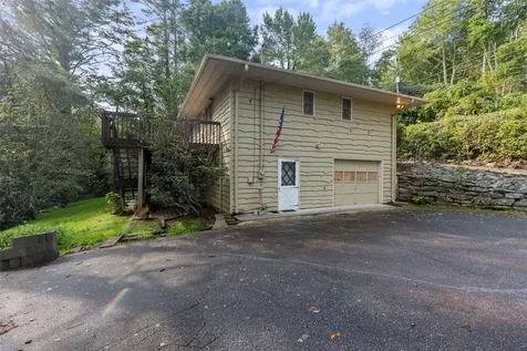 66 Forrest Lane Highlands NC 28741