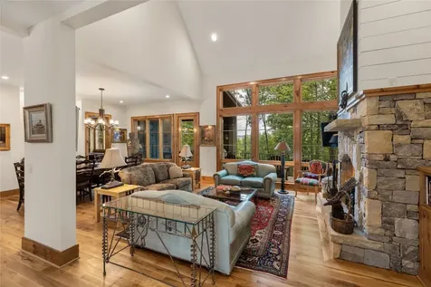 15 E. Ridge Road Cashiers NC 28717