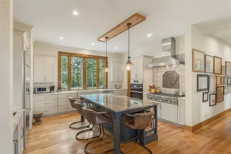 15 E. Ridge Road Cashiers NC 28717