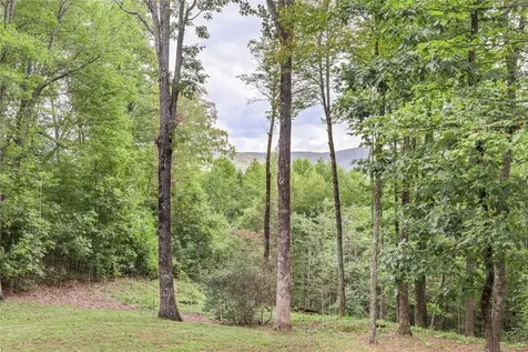 15 E. Ridge Road Cashiers NC 28717