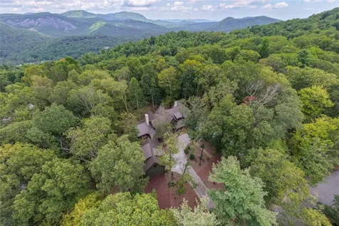 15 E. Ridge Road Cashiers NC 28717