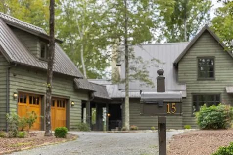 15 E. Ridge Road Cashiers NC 28717