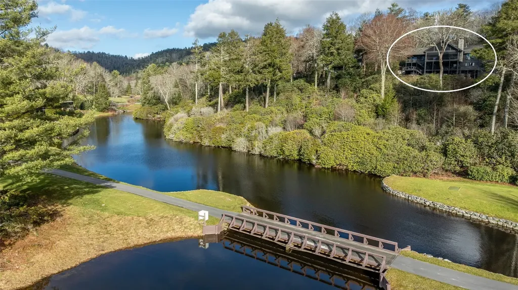 124 Spruce Lane Highlands NC 28741