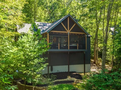 286 Hedgewood Drive Tuckasegee NC 28783