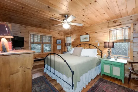 24 Little Pond Lane Cashiers NC 28717