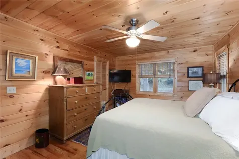 24 Little Pond Lane Cashiers NC 28717