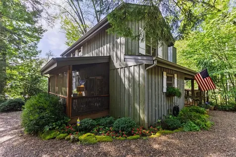24 Little Pond Lane Cashiers NC 28717