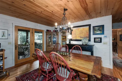 24 Little Pond Lane Cashiers NC 28717