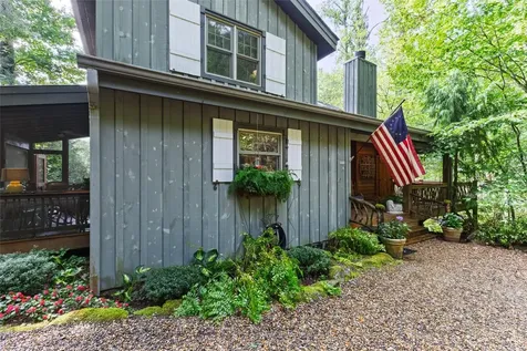 24 Little Pond Lane Cashiers NC 28717