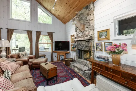 24 Little Pond Lane Cashiers NC 28717
