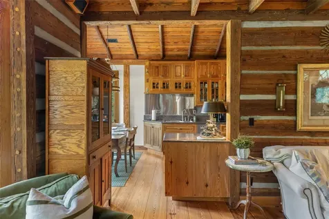 439 By Way Highlands NC 28741