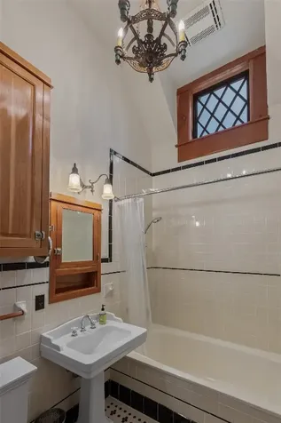 439 By Way Highlands NC 28741