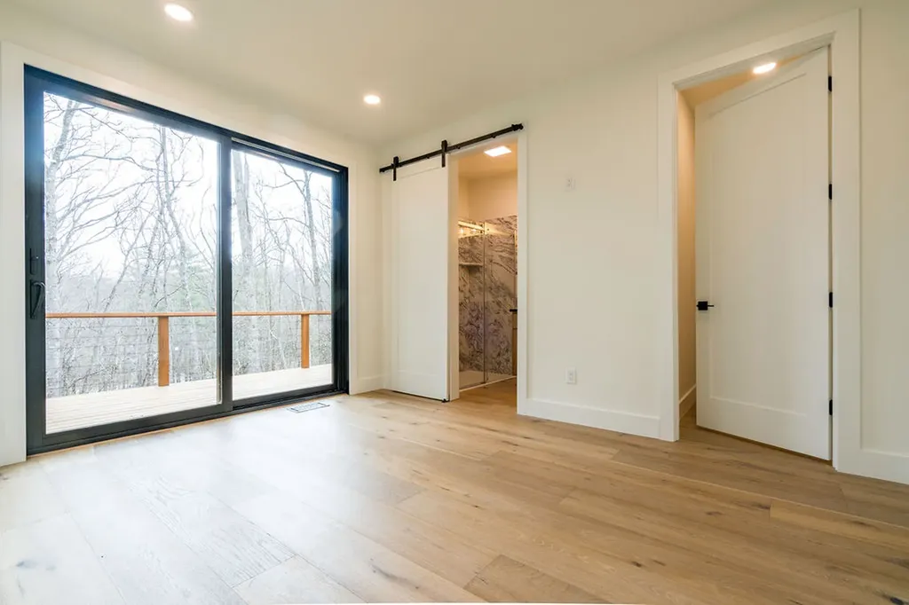384 Lone Panther Ridge Cashiers NC 28717
