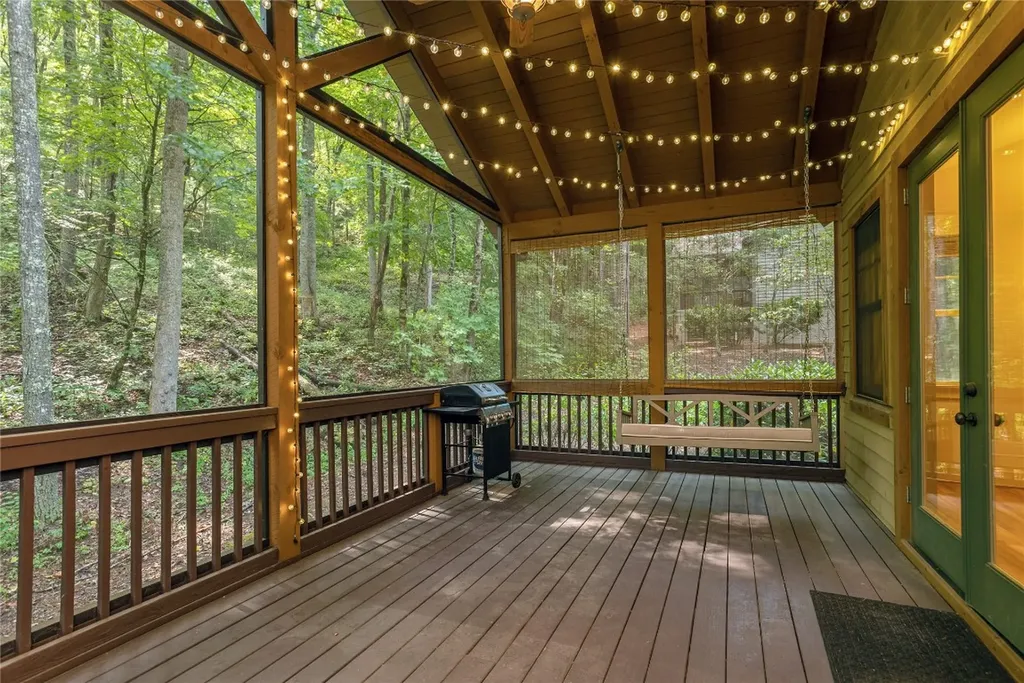 96 Meadow Ridge Court Tuckasegee NC 28783