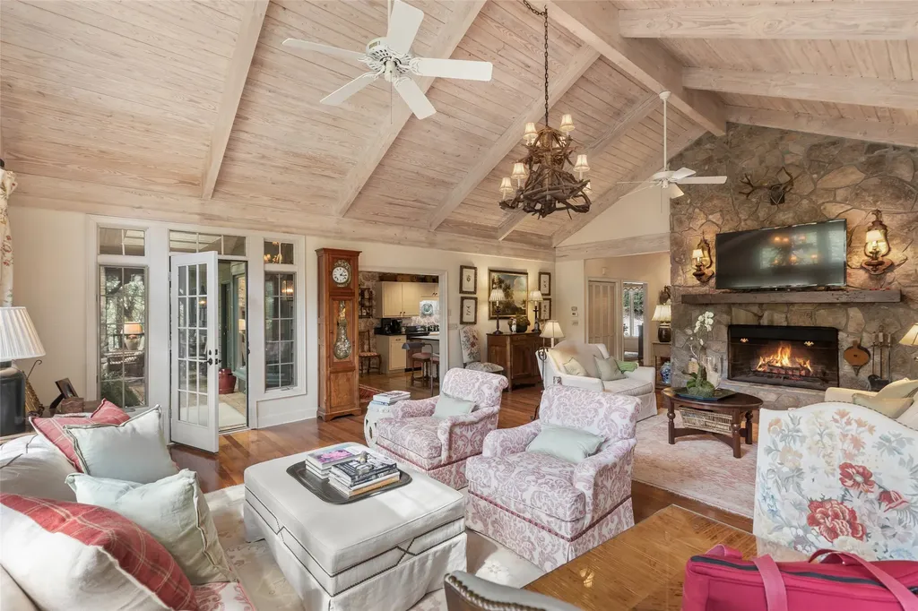 83 Hummingbird Circle Highlands NC 28741