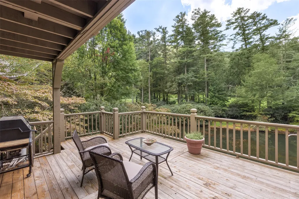 83 Hummingbird Circle Highlands NC 28741