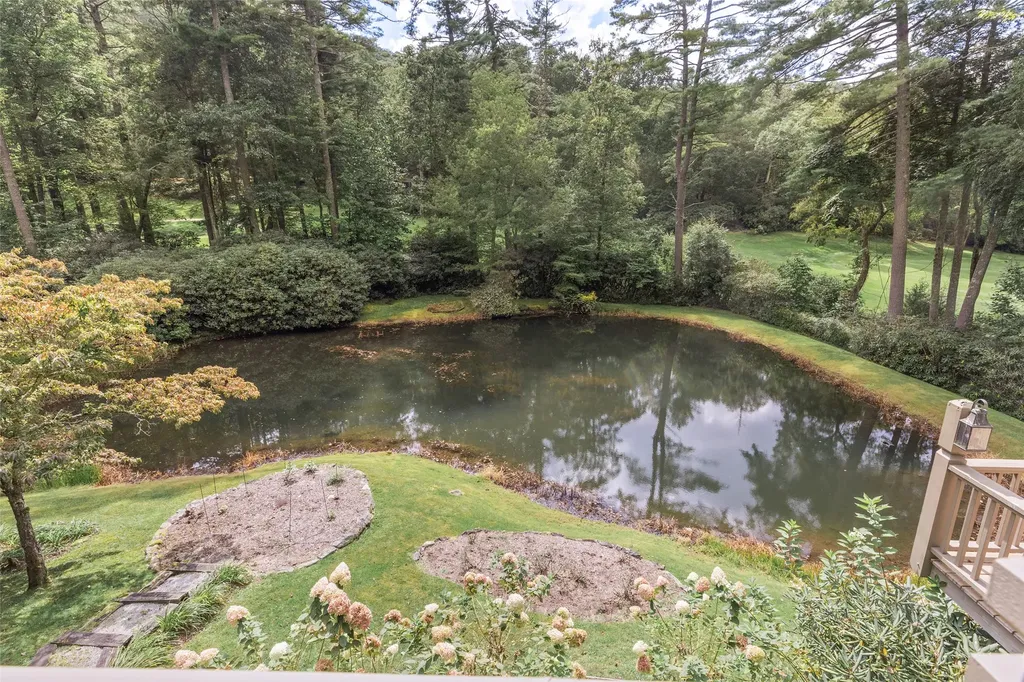 83 Hummingbird Circle Highlands NC 28741