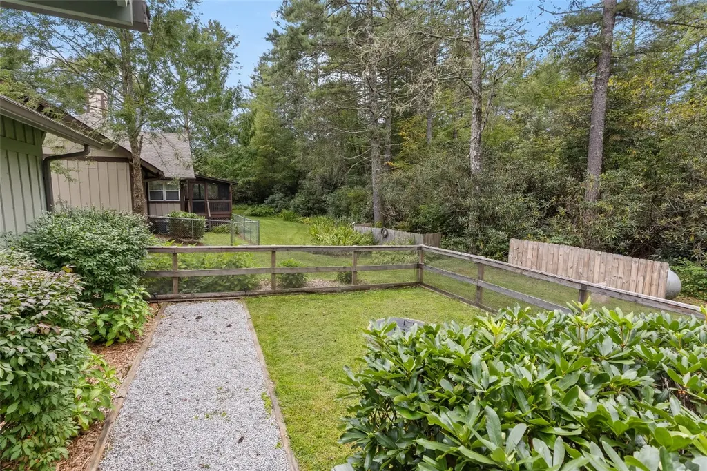 22 Joe Pye Trail Highlands NC 28741