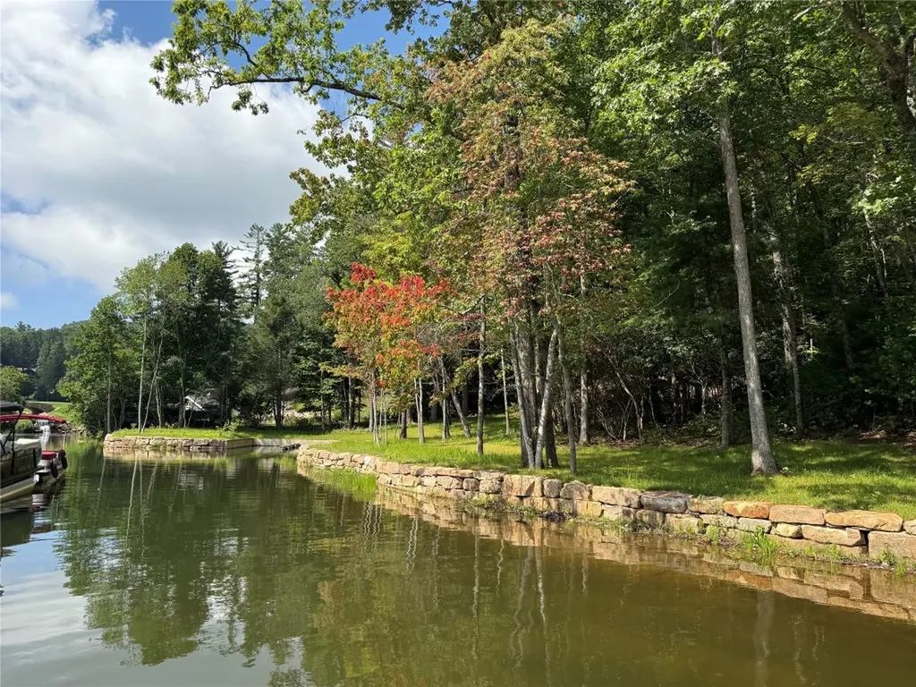 D51-52 North Club Boulevard Lake Toxaway NC 28747