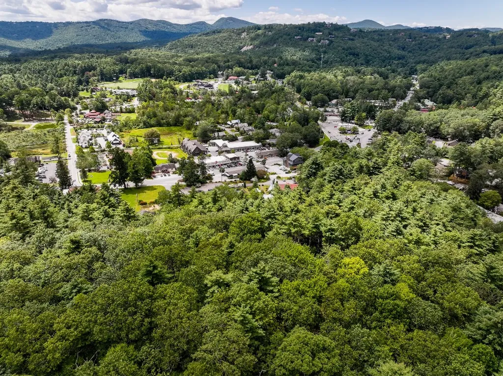 95 Highway 107 S Cashiers NC 28717