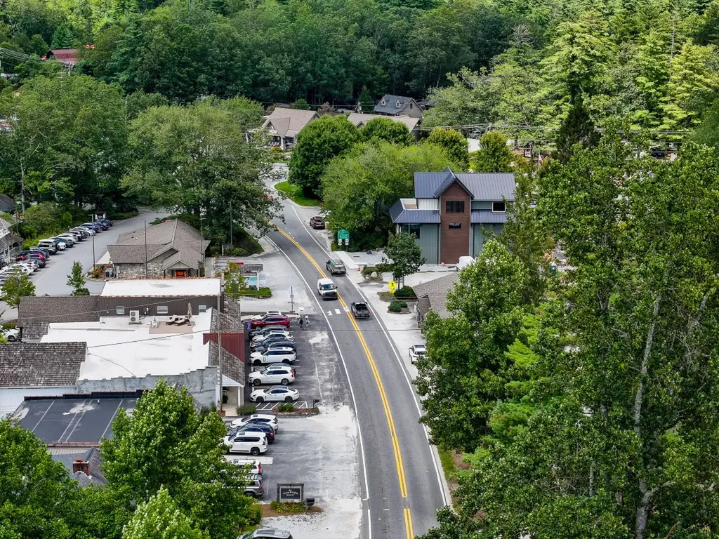 95 Highway 107 S Cashiers NC 28717